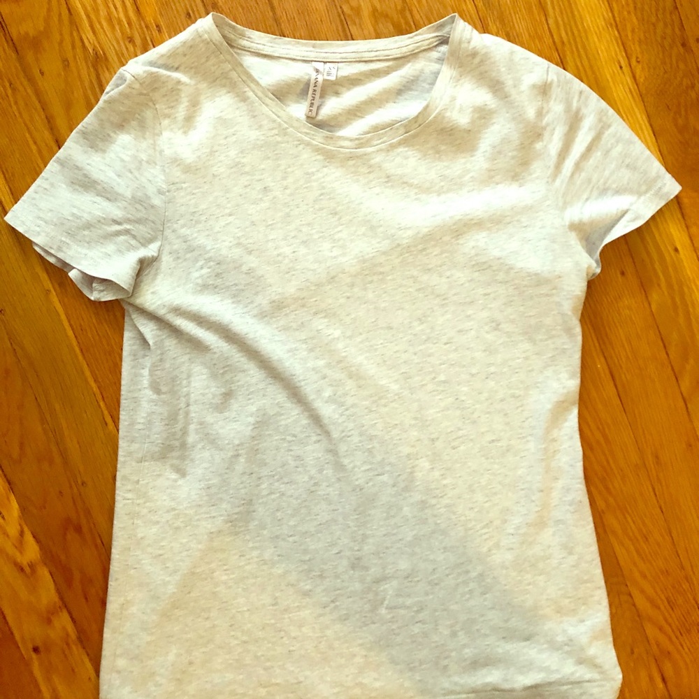 Banana republic grey t-shirt
